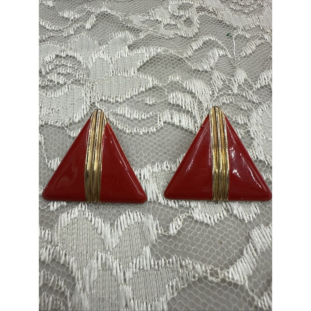 Vintage 1980s Red Metal Enamel Curved Triangle Stud Earrings Retro Statement